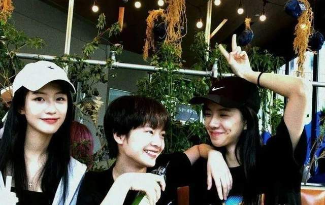 定风波》女主角向涵之6件事！ 老板徐静蕾、据传是富家千金？！ 《仙台有树》师徒换乘恋爱引关注！ (图14)