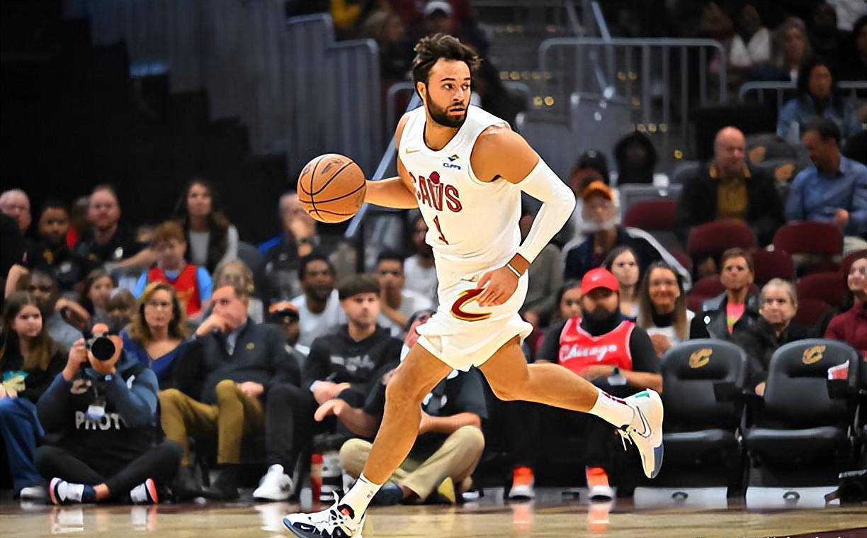 骑士侧翼大将遭遇严重骨折,长期缺阵带来潜在机遇