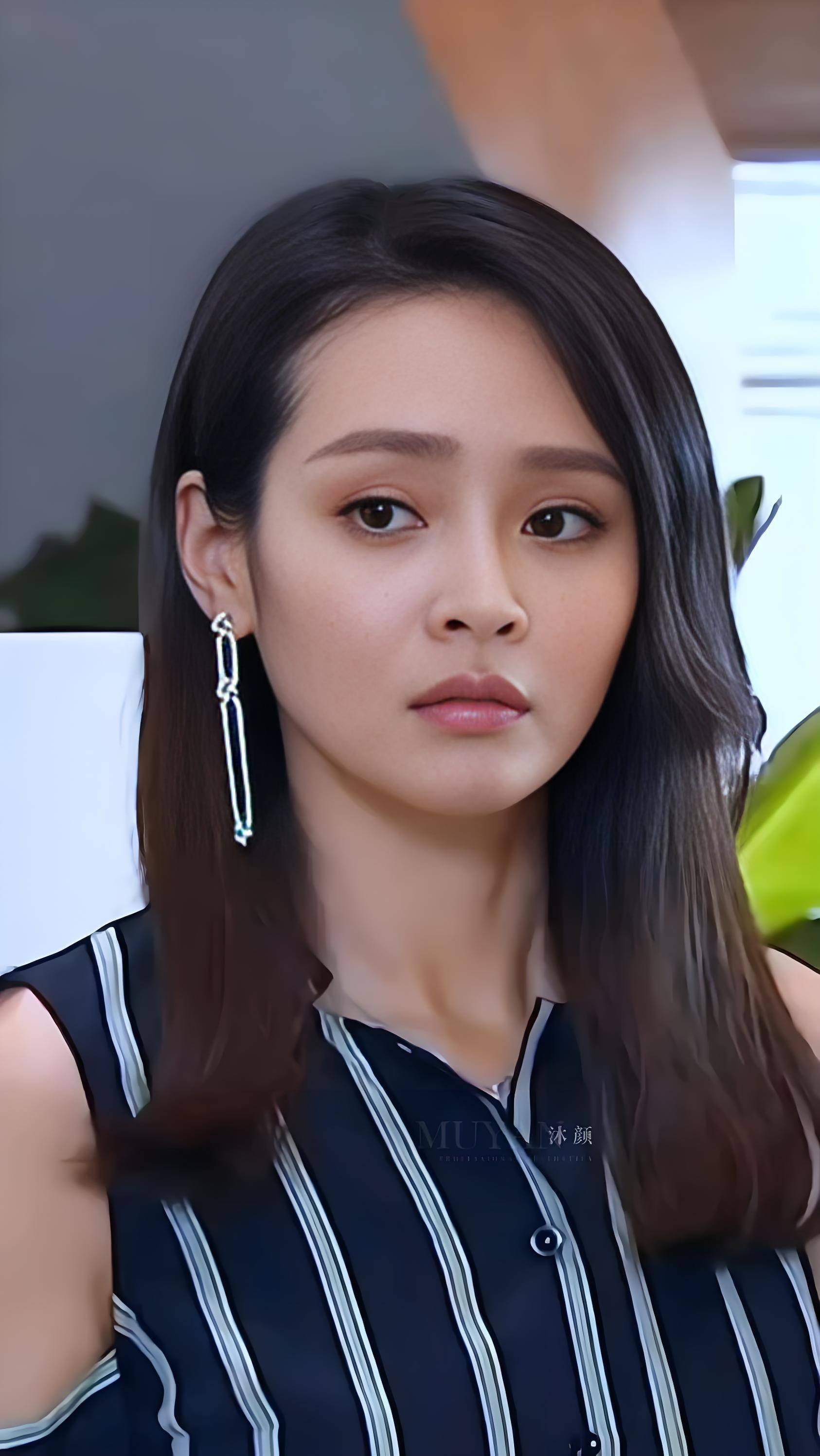 演员于明加现状与女儿住大别墅婚后不做饭被丈夫一家宠成宝