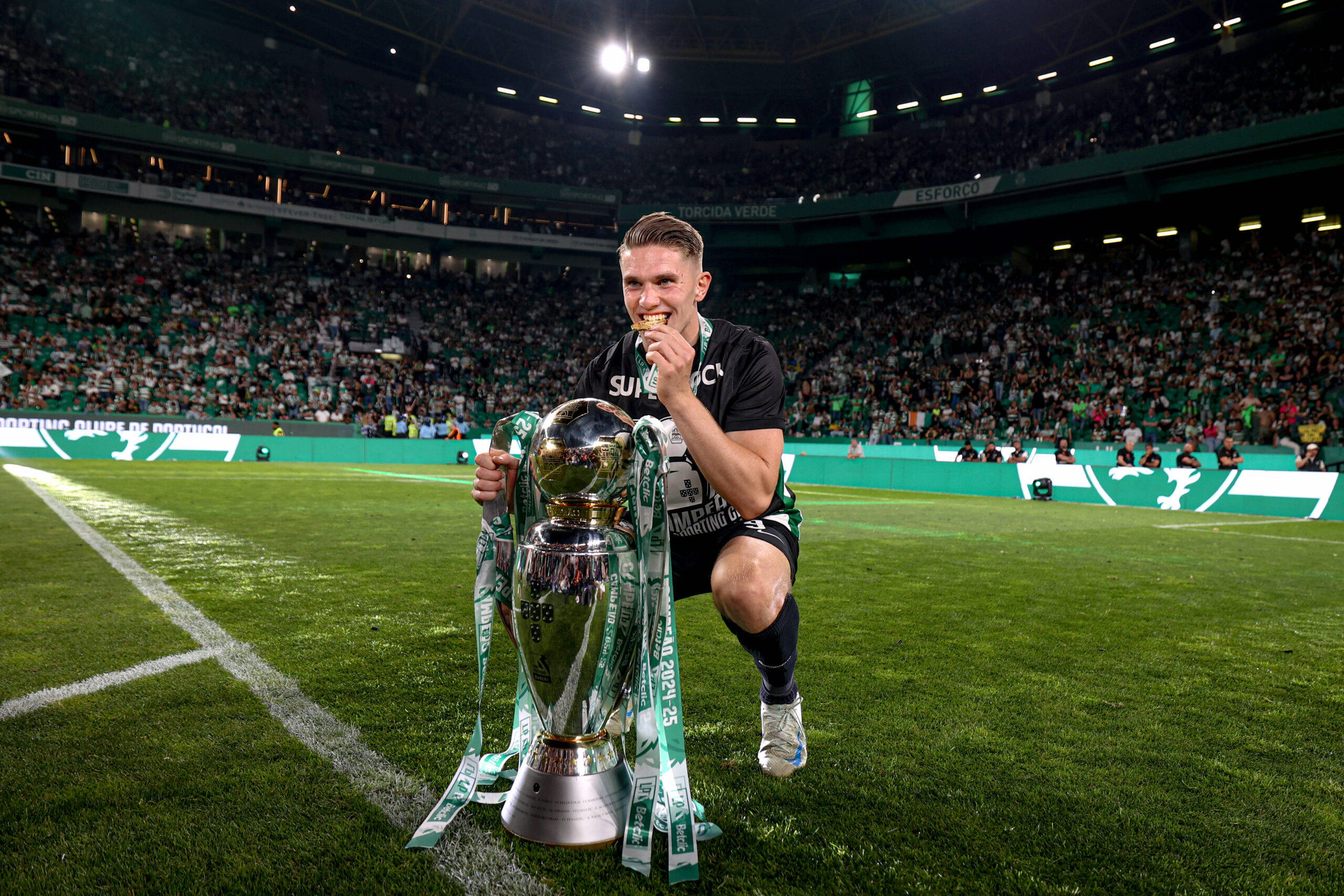 6400万镑神锋首秀惊艳,14分钟征服阿森纳球迷