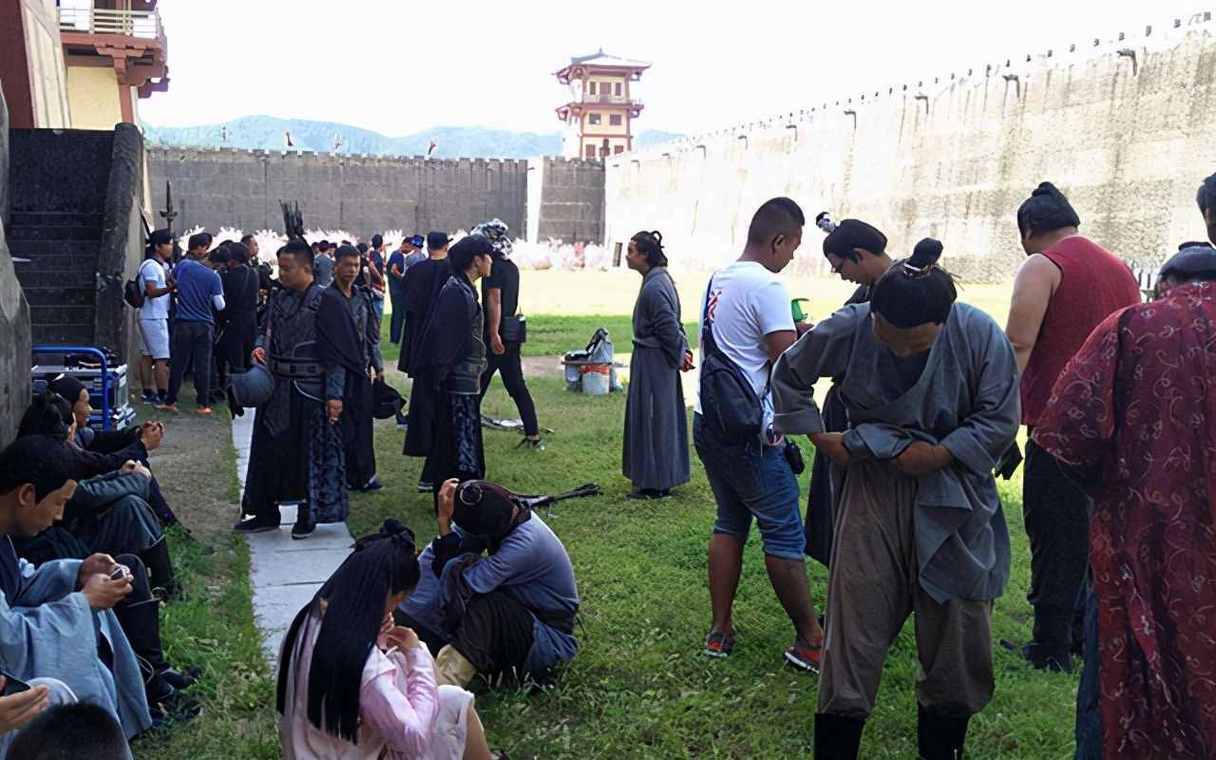 横店群演现状:美女泛滥,懒汉光棍成灾,他们未来该何去何从?