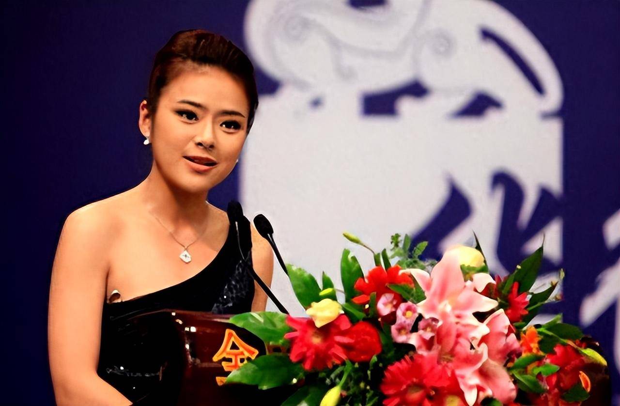 主持人陈辰:嫁小2岁歌手余笛,41岁高龄生子,结婚10年幸福如初