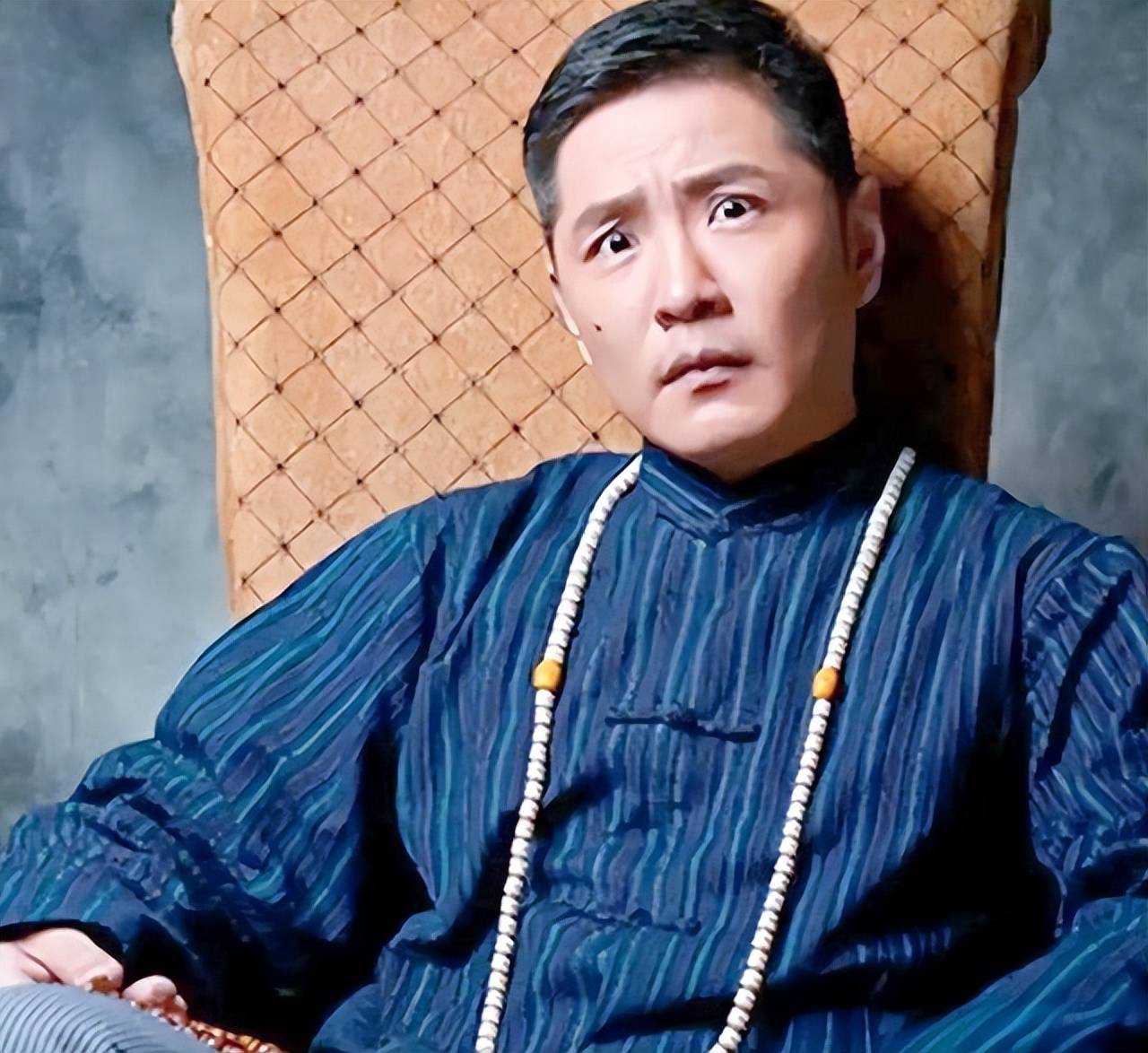 国家一级演员田蕤头顶上海白玉兰奖得主,戏剧学院教授的光环,却在2020