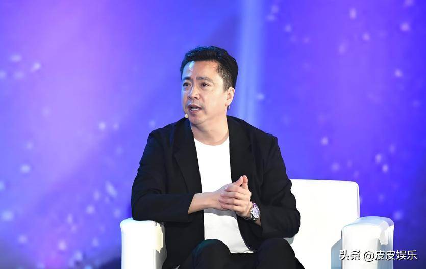 四年赔光74亿,华谊兄弟的倒台,从背刺周星驰的时候,就早有预兆