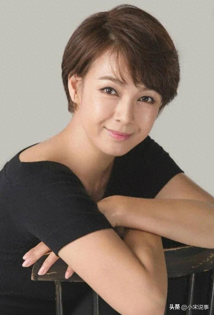 自曝家丑:母亲病逝后父亲卷走家中财产,她选择原谅