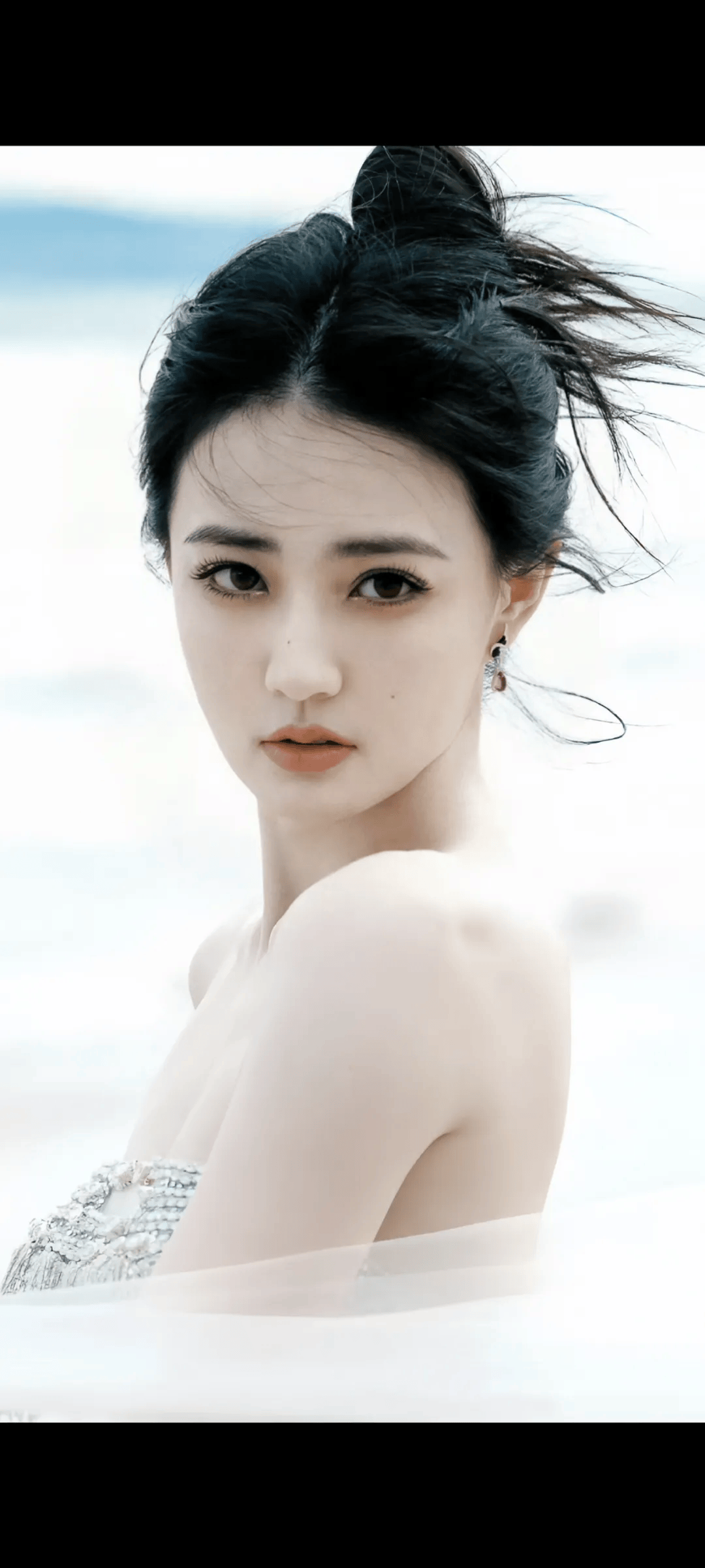 原创徐璐冰肌玉肤玲珑身材性感迷人