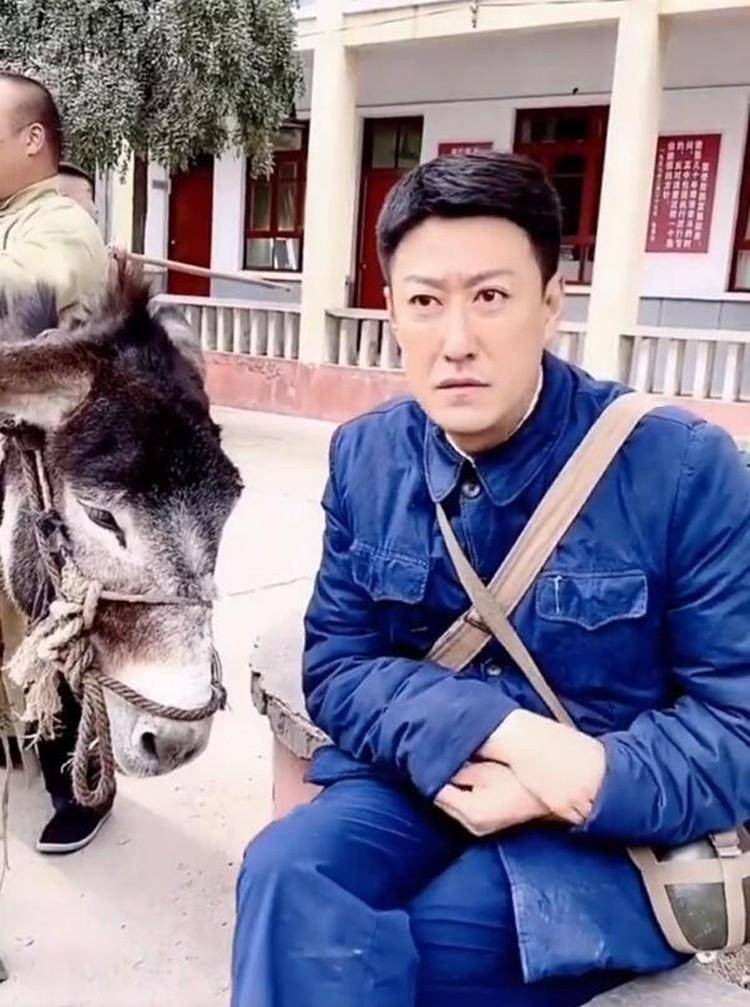 论"大长脸"男星只服这6位,去年一滴相思泪,今年才流到嘴边?