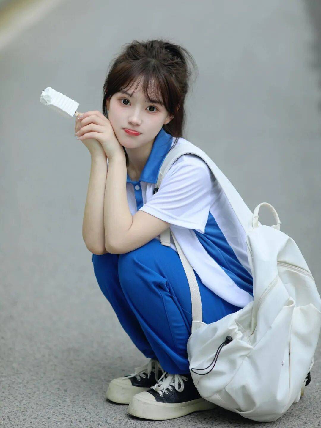 校园风校服写真拍照,这些动作姿势,漂亮气质又甜美,俏皮青春又清新