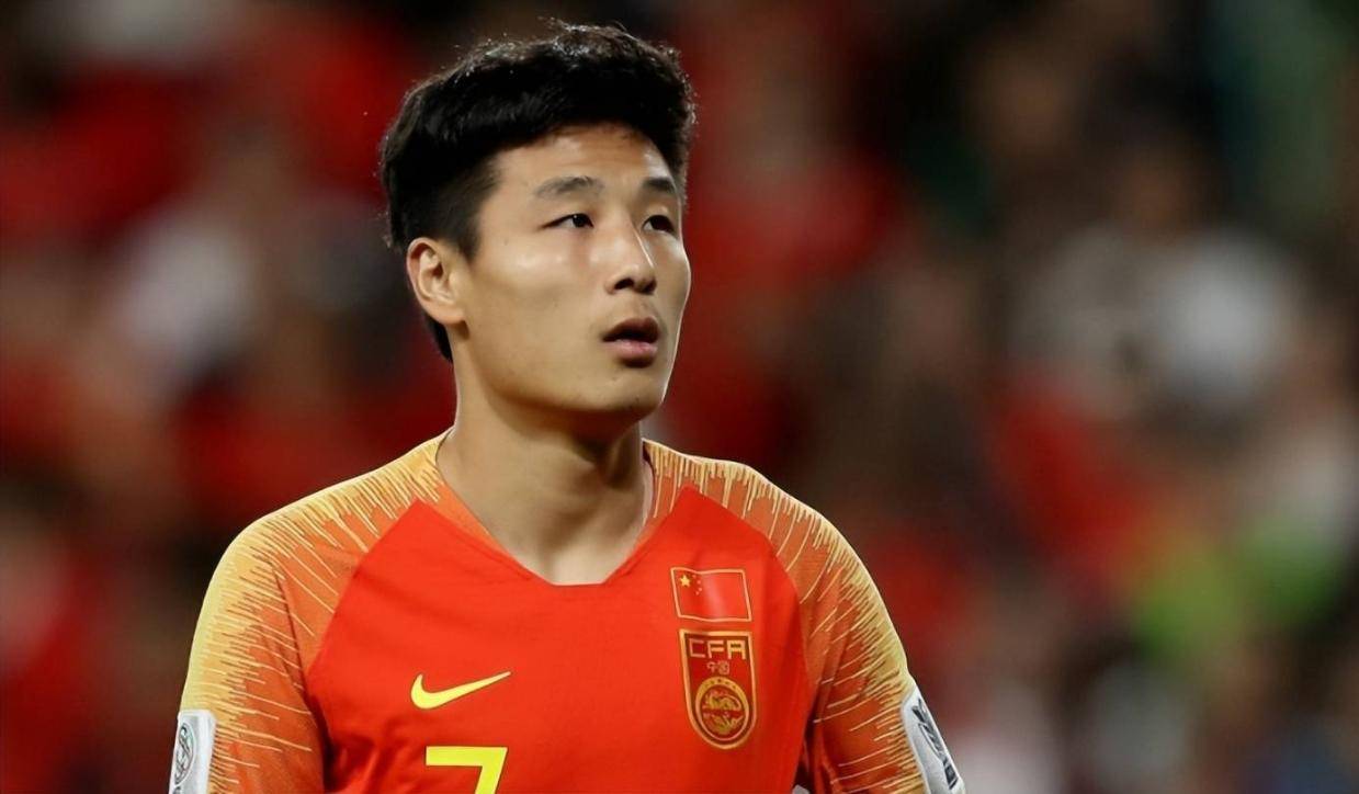 孙祥胆子真大！直接官宣撤销三大上港主力踢本赛季亚冠的报名资格，引发热议
