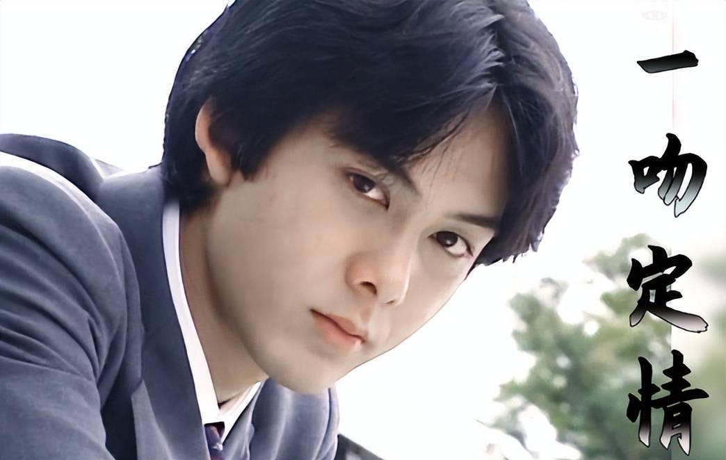 "最后的美少年"柏原崇:47岁清瘦又松弛,与女友交往13年不婚!