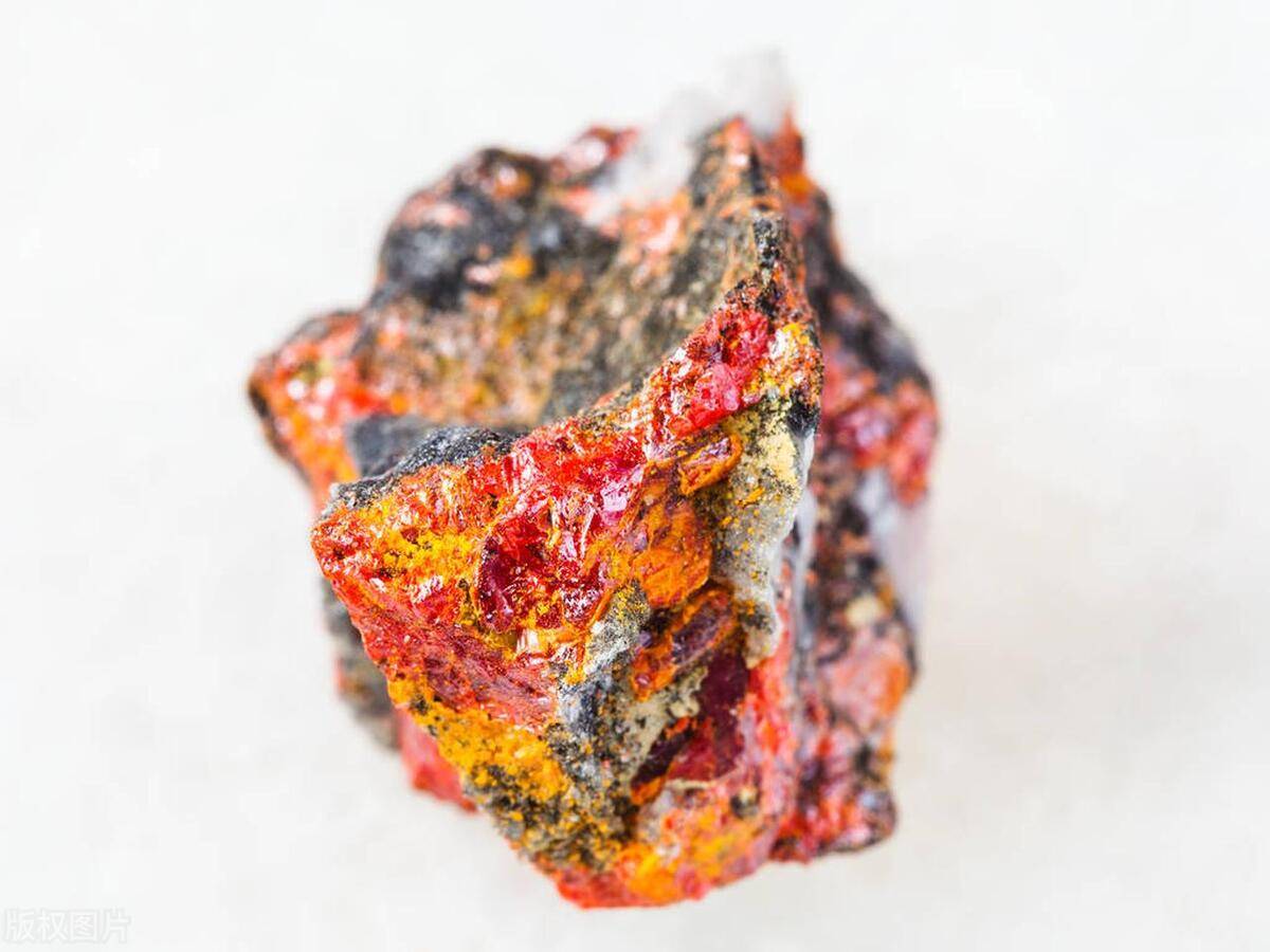 都说雄黄能驱蛇,是真的还是假的?