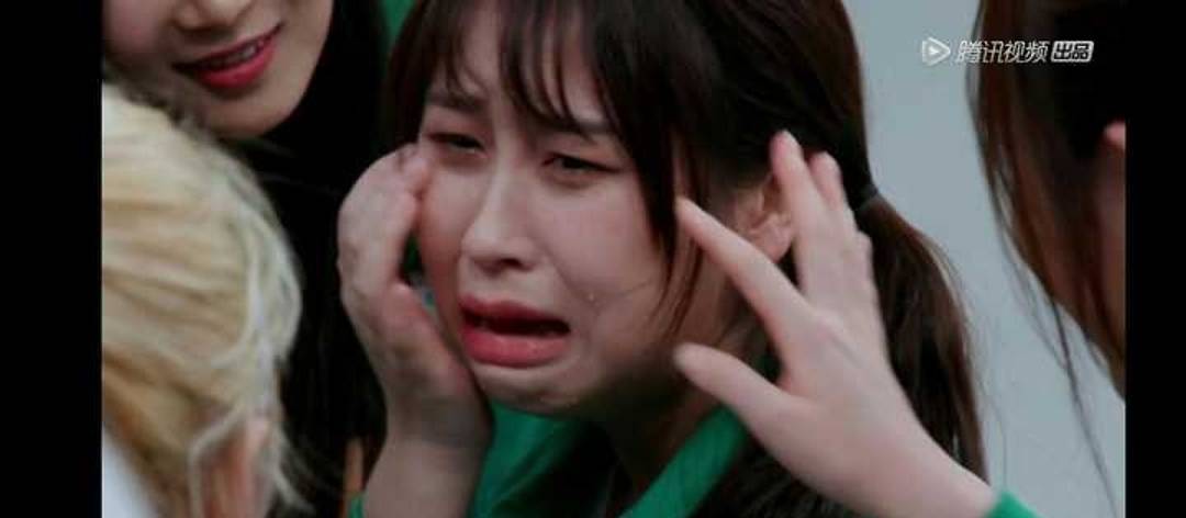 选秀场变职场修罗场：谁在操控你的眼泪与掌声？