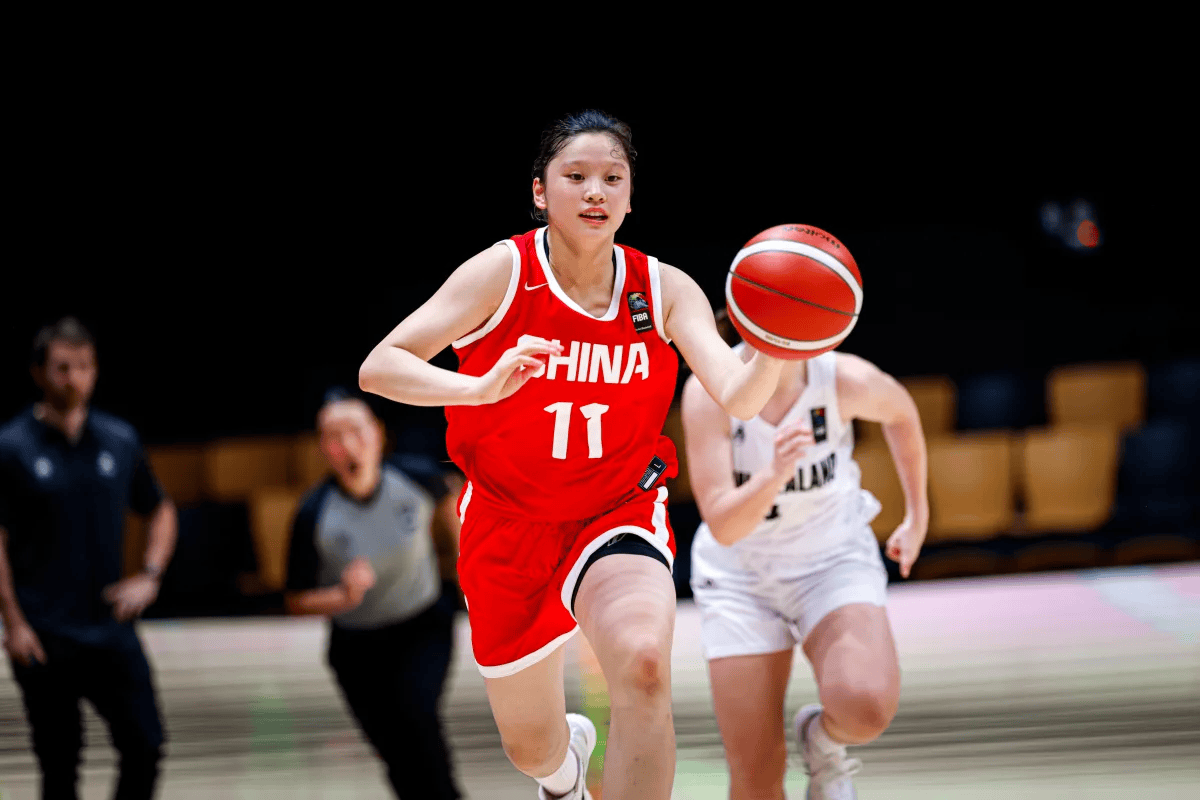 16岁新星李沅珊狂轰38分，中国U16女篮亚洲杯首战告捷