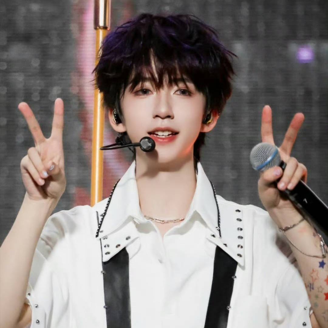 贺峻霖中传保研:从舞台到学术的逆袭之路