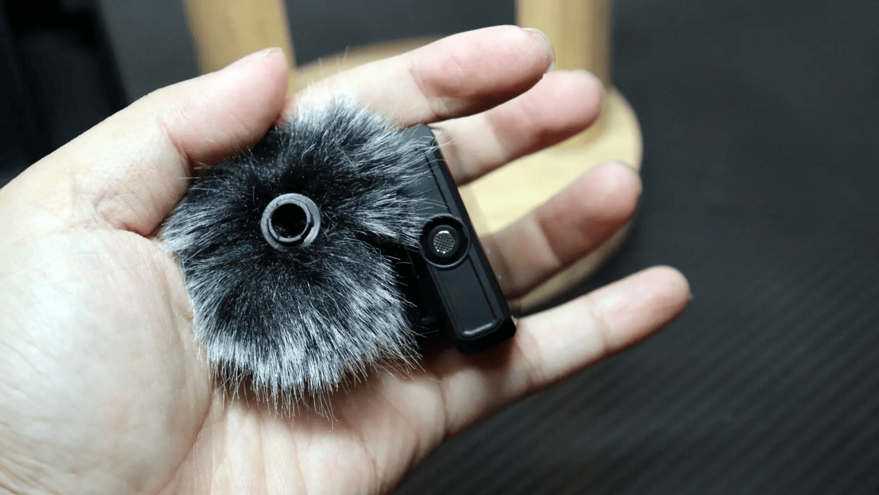 2025年无线领夹麦克风选购终极测评热门品牌,新手开直播需要什么设备?无线麦克风哪个牌子的好?多款麦克风对比决选性能王者!