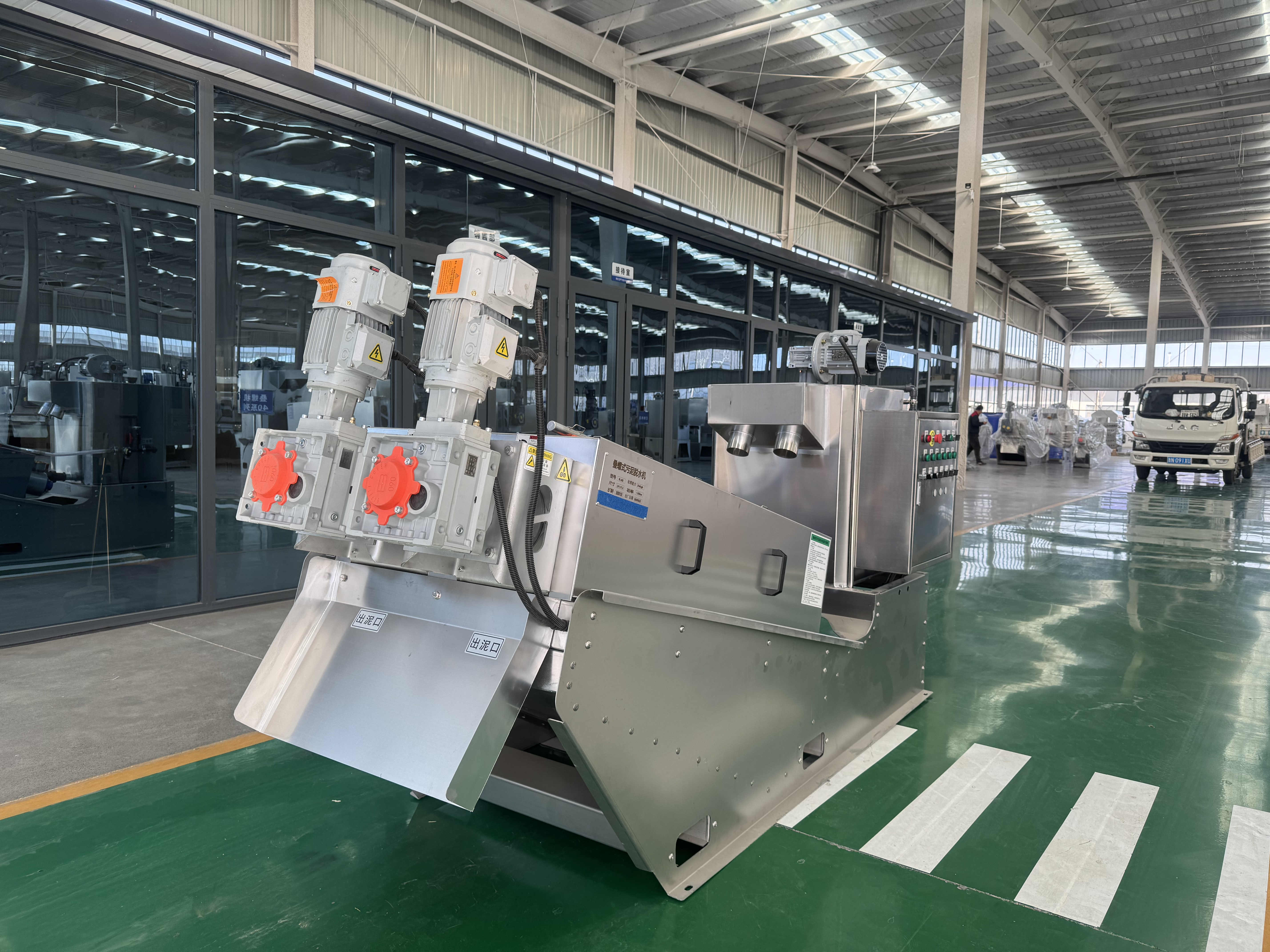 细聊带式污泥脱水机品牌有哪些?德州鼎越口碑出众