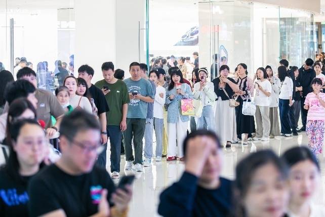 沈北吾悦广场4周年庆 单日8万+客流破纪录！沈阳年轻人把商场当"山"爬(图26)