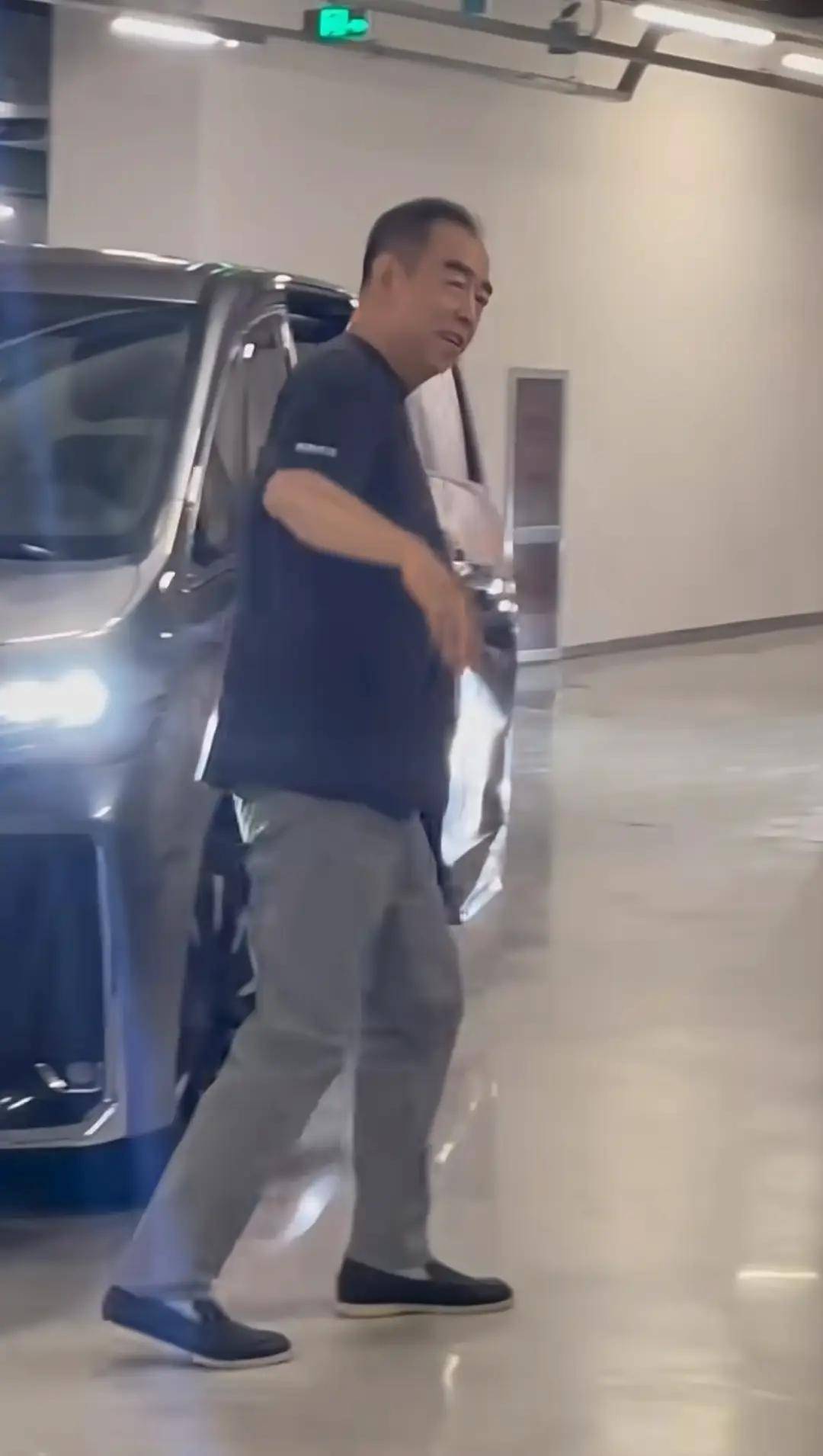 陈凯歌71岁仍导大片