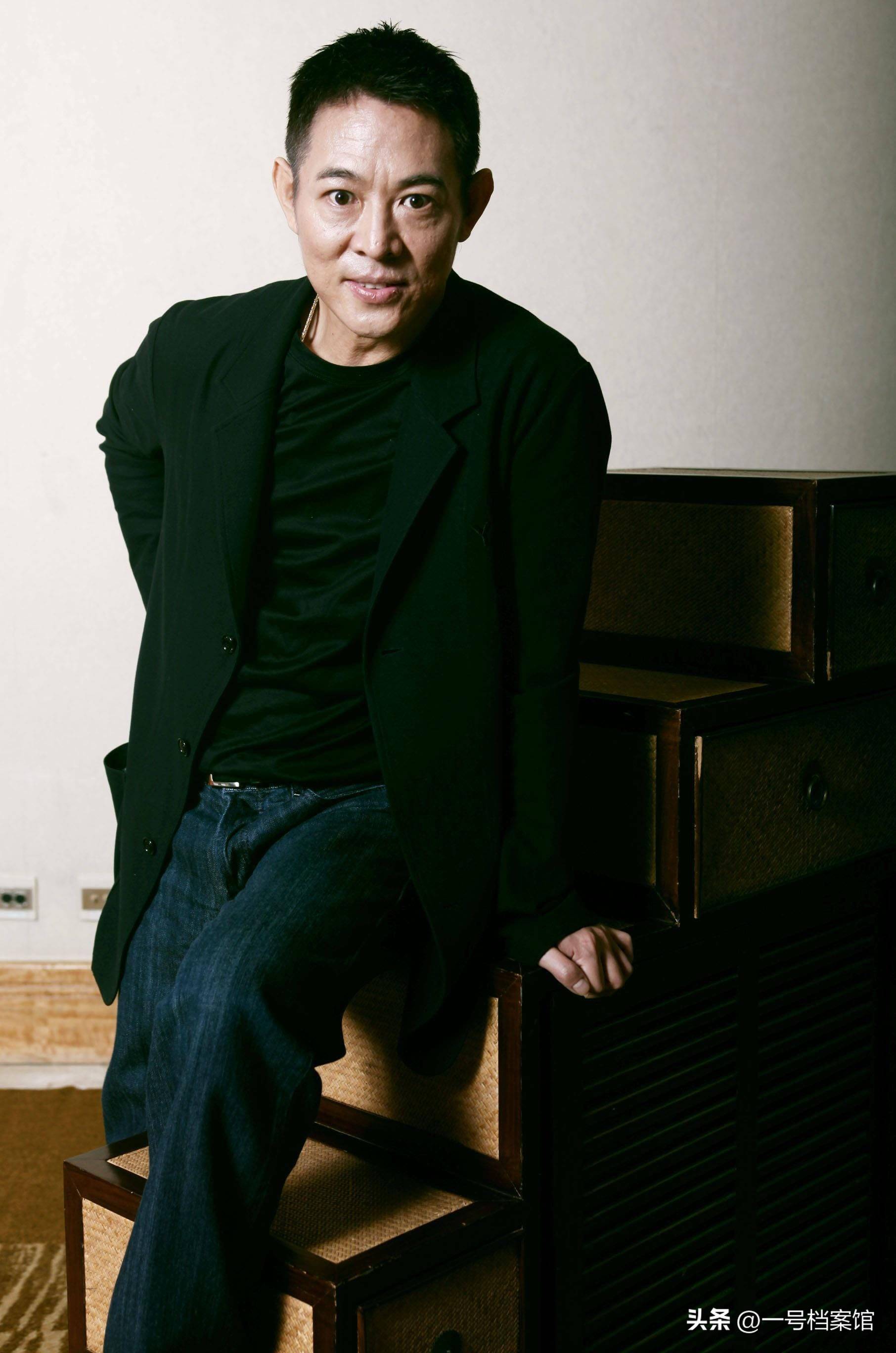 李连杰为什么加入新加坡国籍