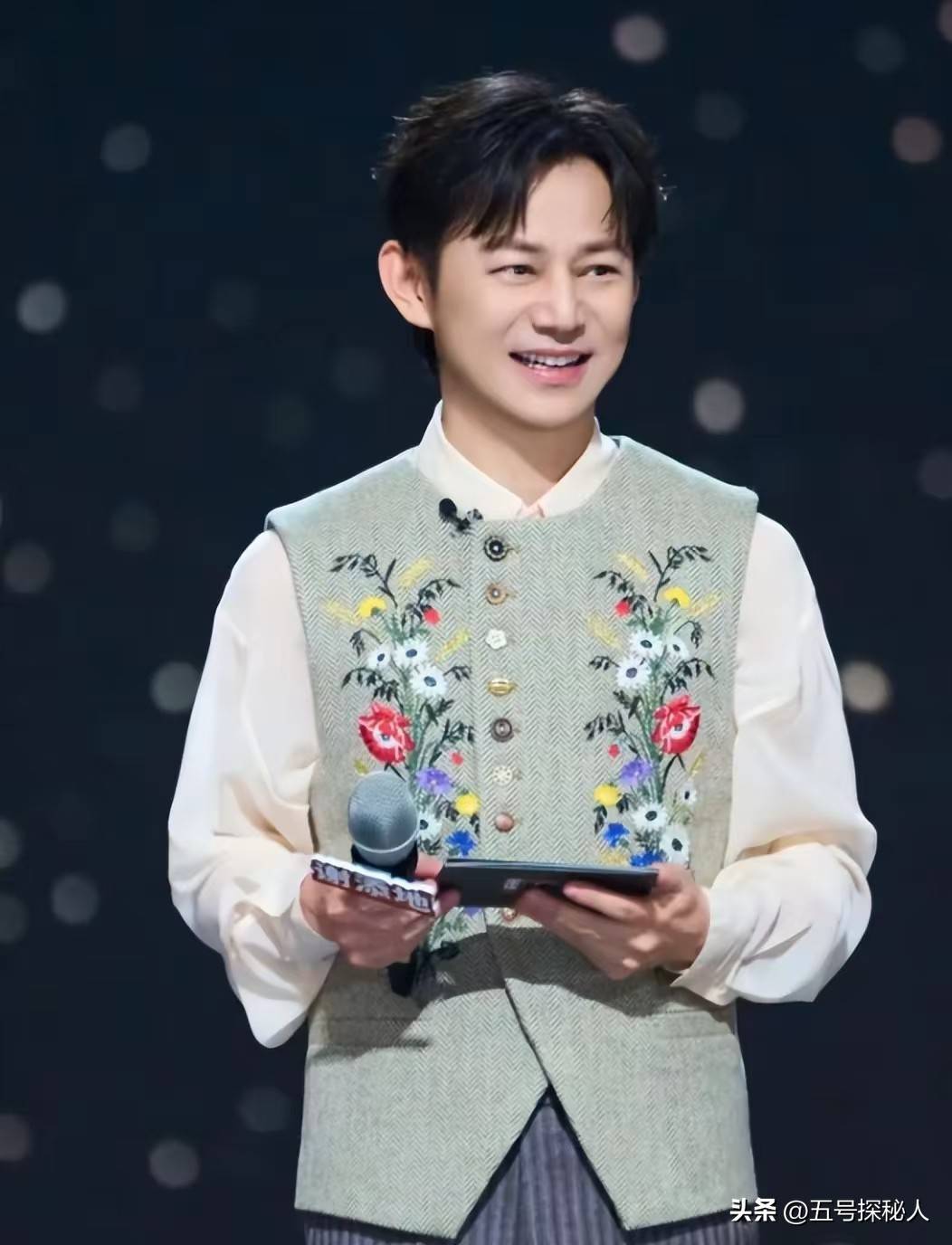 原创            无妻无子，半退休，当了一辈子老好人的何炅，51岁的现状如何了？