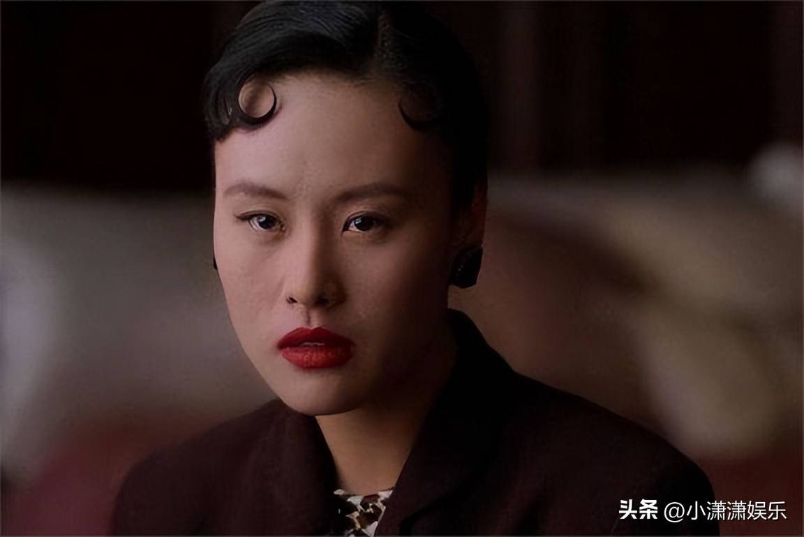 邬君梅在从宋家皇朝到建国大业的作品中,多次为我们呈现了宋美龄这位