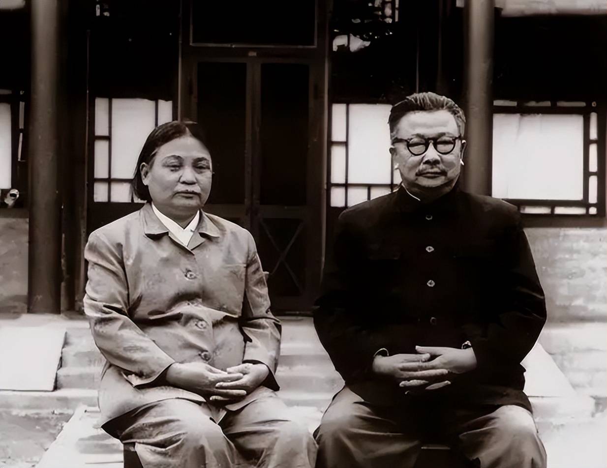 1962年李克农病逝,国内外流言蜚语不断,儿子李伦出面回应此事