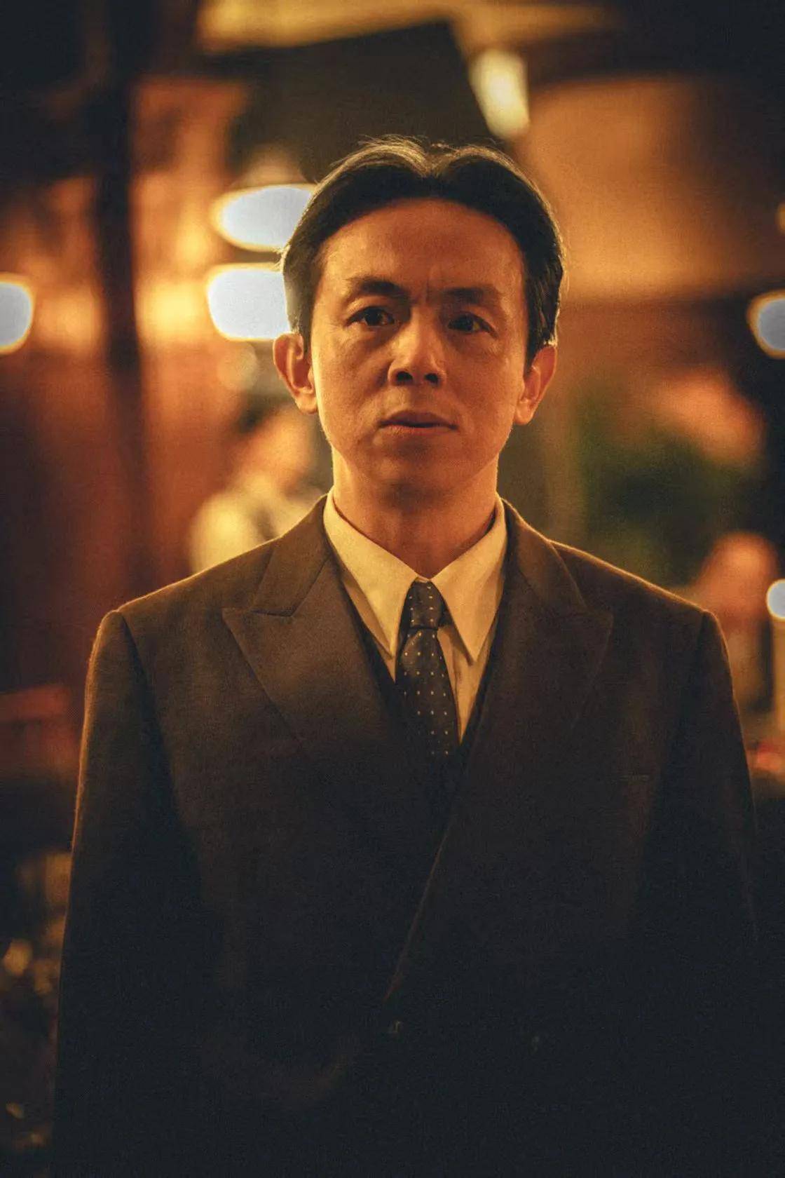 演员张冰演徐悲鸿以笔为魂拍高希希《阵地》后拍穆龙《警察笔记》