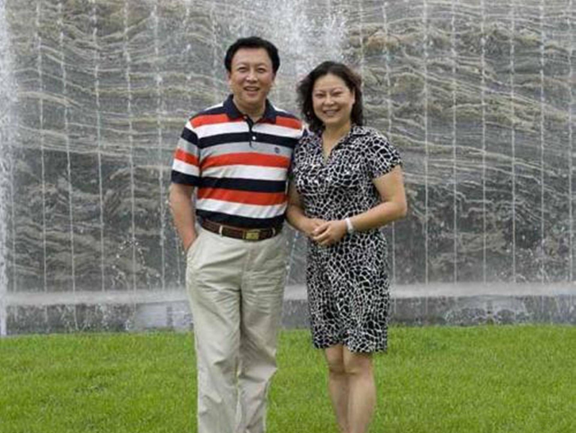 演员壮丽:目睹唐国强与岳父母的10万闹剧,带继女走出丧母的阴影