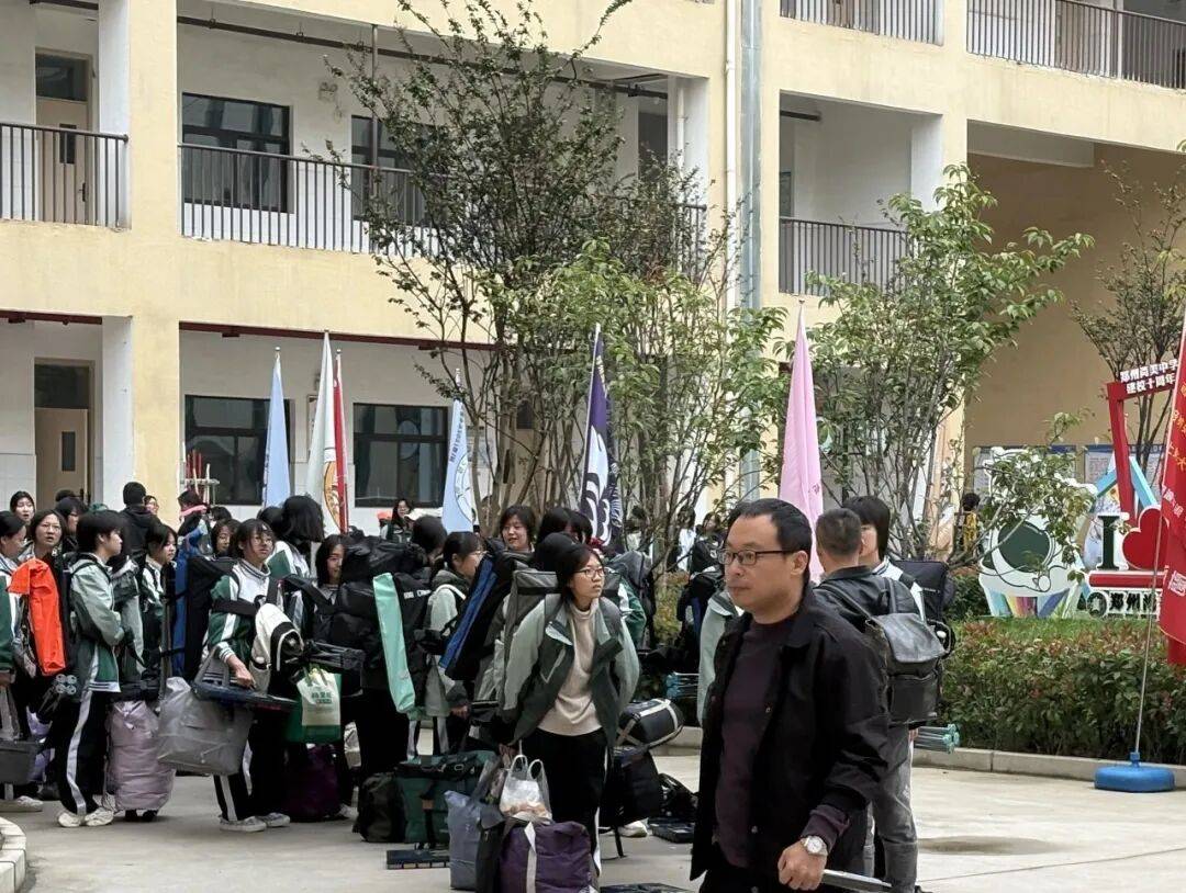 画笔绘秋光 实践促成长 | 郑州尚美中学高二写生（相遇篇）