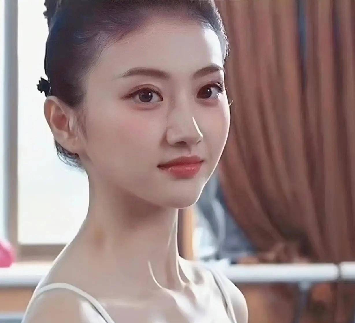 六年前张继科和景甜晒出海边牵手照公开恋情,如今再看这对"文体恋"