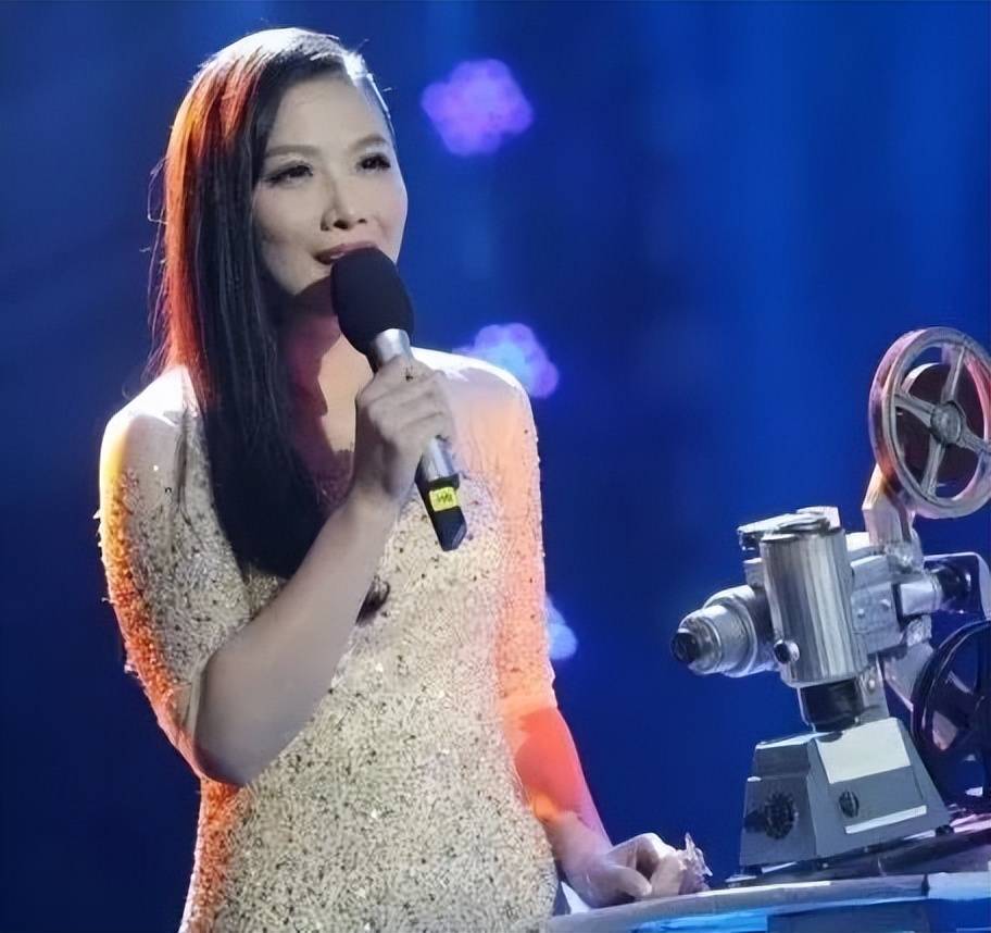 陈怡:江苏电视台最美主持人,感情生活是她的神秘面纱