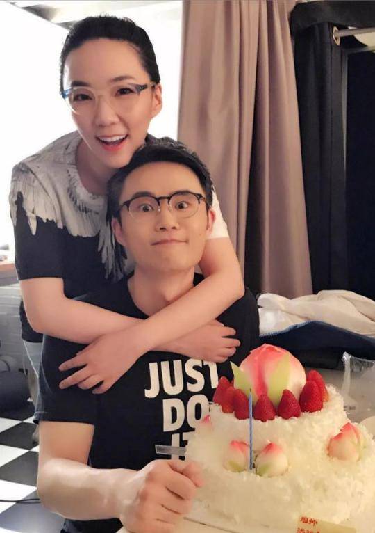 武大教授周玄毅:婚内多次劈腿,前任是圈内女星,他为何如此堕落