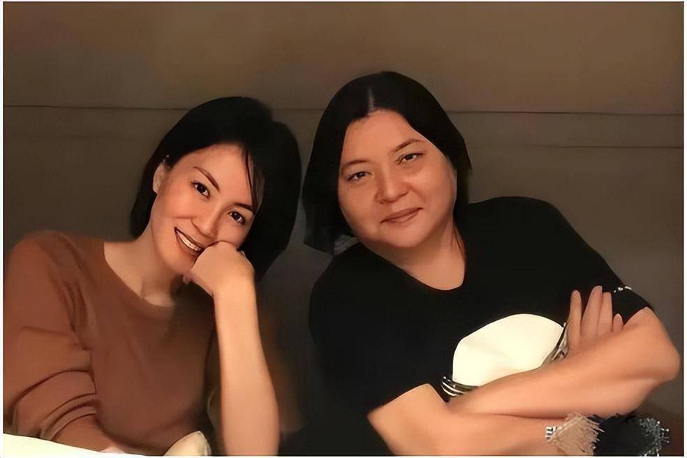 邱黎宽一手捧红天后那英和王菲,收养陈宝莲的儿子