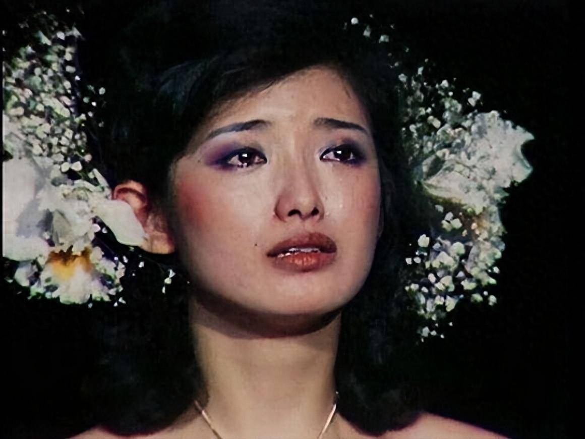 一代巨星山口百惠,事业巅峰嫁给默默无名的丈夫,现在幸福美满