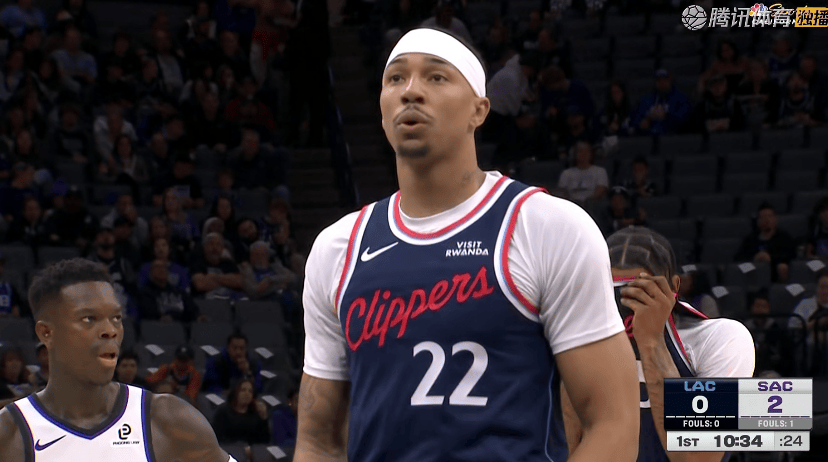 快船大胜!小卡15+2+2<strong></p>
<p>快船</strong>,保罗8+10,赛后德罗赞走向快船替补席 快船大胜!小卡15+2+2,保罗8+10,赛后德罗赞走向快船替补席