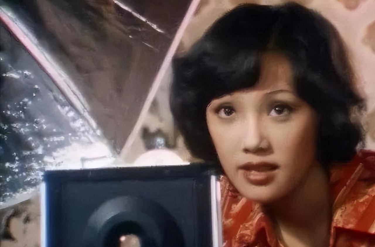 韩马利:演技精湛家境好,擅演贵妇和恶妈,3嫁2离现在幸福美满