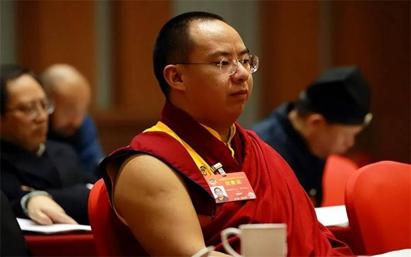 28年前,十一世班禅额尔德尼·确吉杰布是如何被认定为活佛的呢?