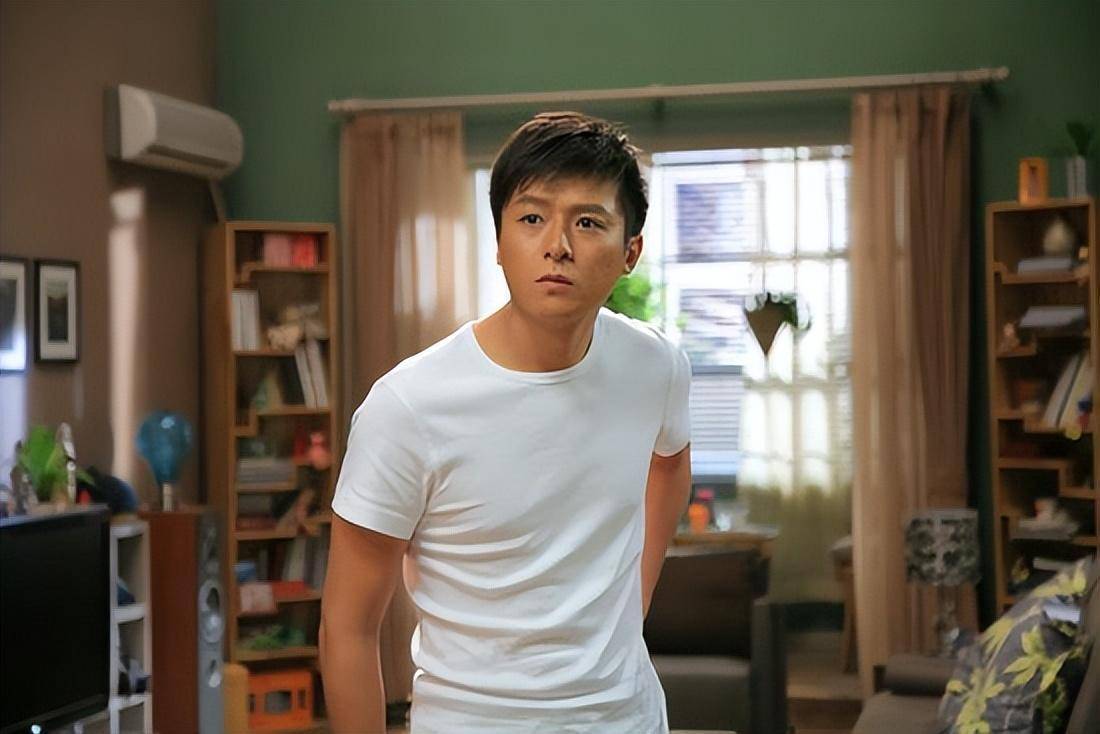 "妈宝男"朱雨辰:错过汤唯又负姜妍,被母爱停锢45年,至今未婚