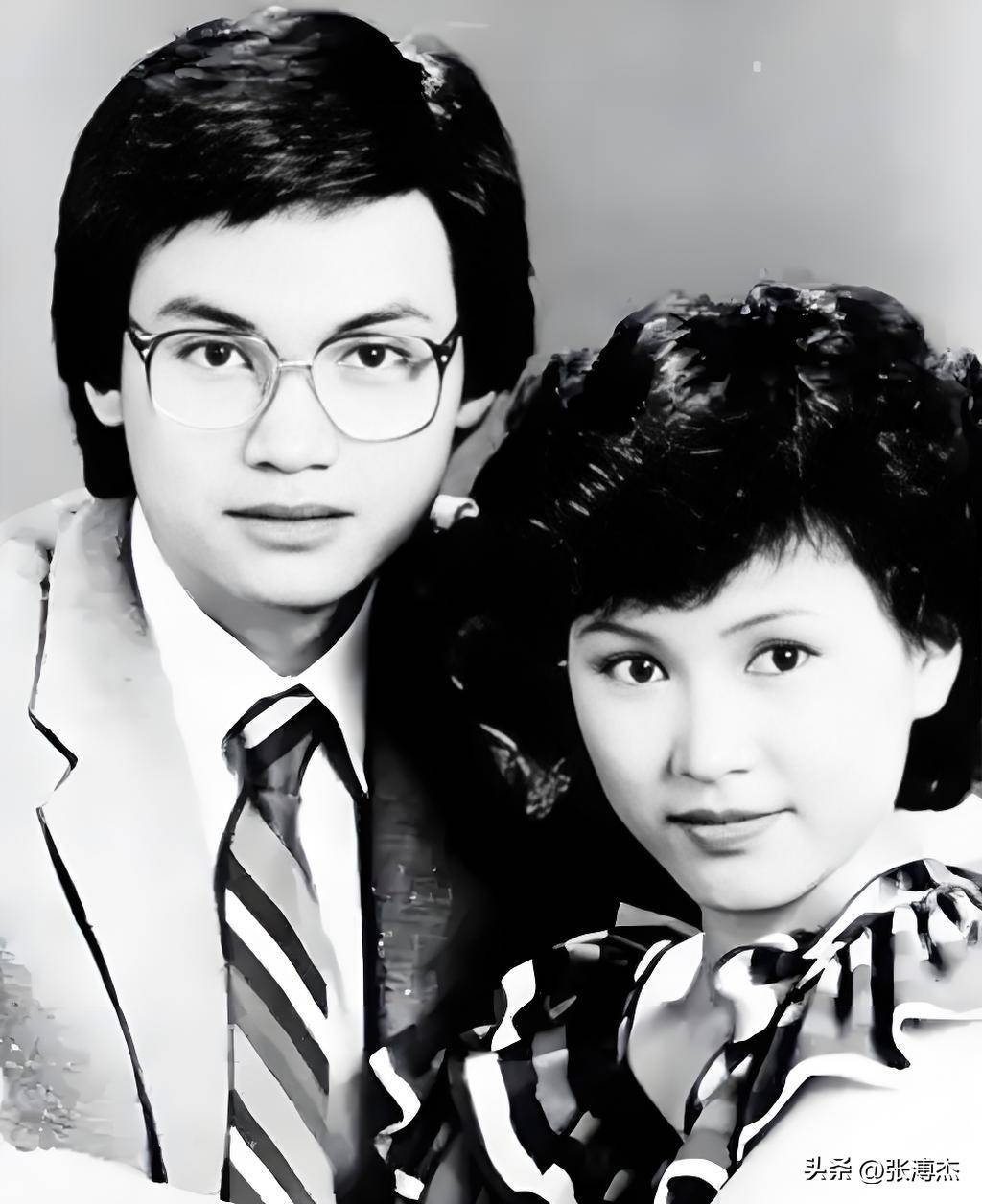 18岁的陈秀雯与当时名不见经传的林国雄看完电影后,在街头偶遇著名