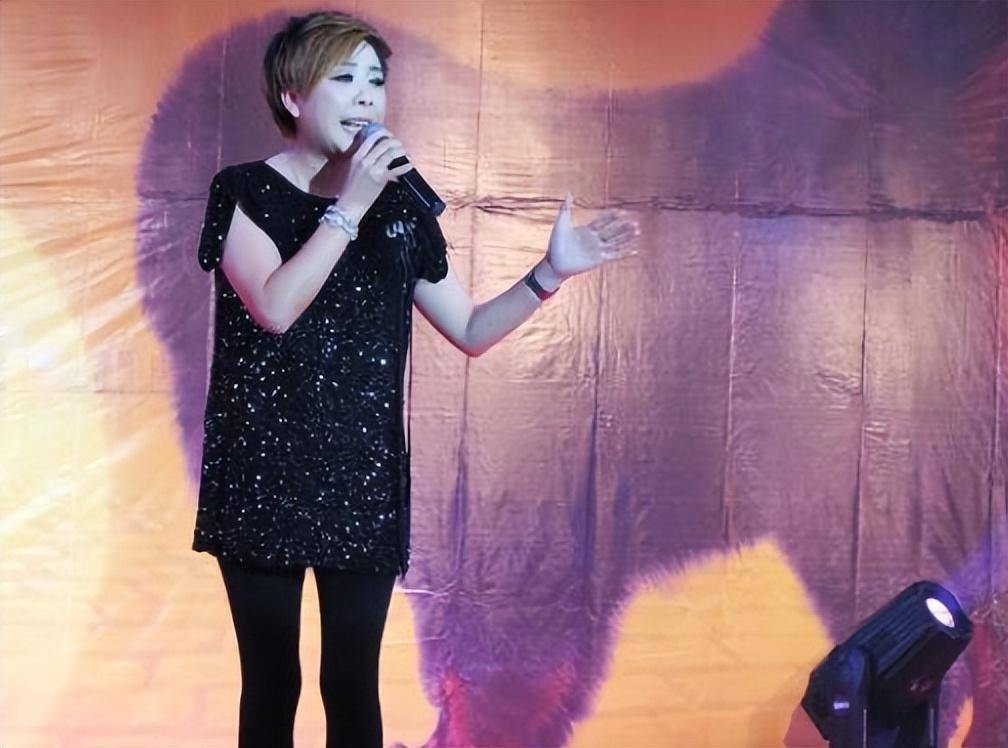 赵本山御用歌手衡越:错付10年青春被抛弃,儿子生父成谜