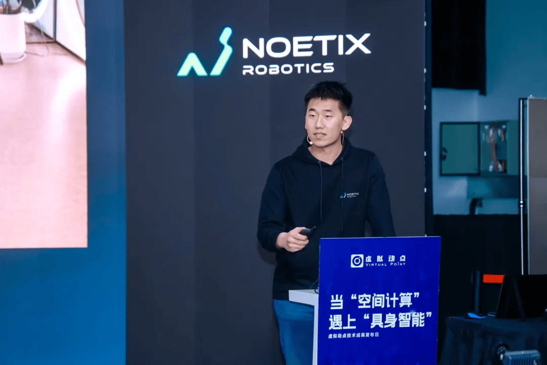 具身智能落地！万元内 “小布米” 开售，松延姜哲源：从陪伴场景起步