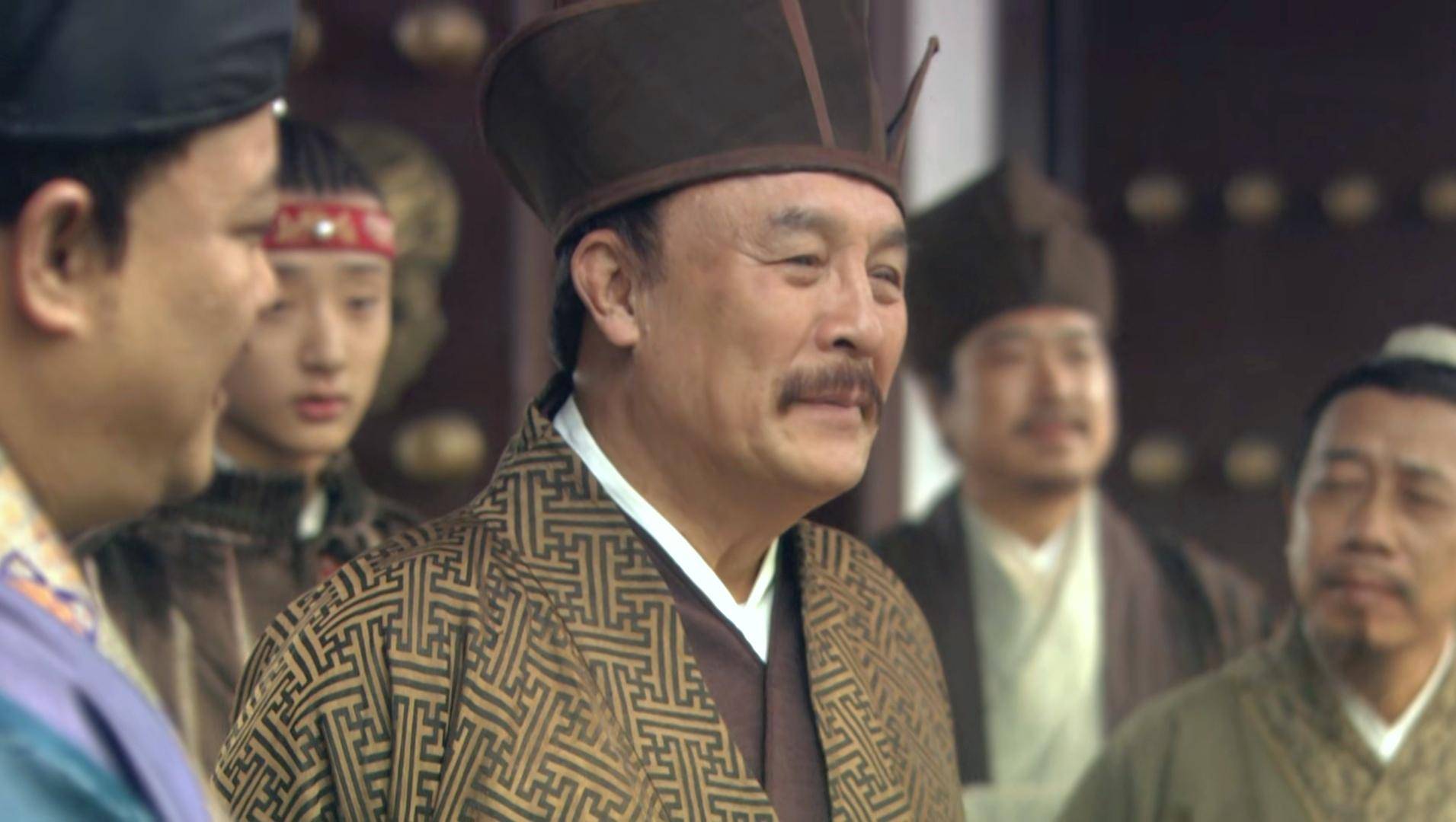 贾政担任五品员外郎,二十多年的时间,为何始终拒绝升迁?