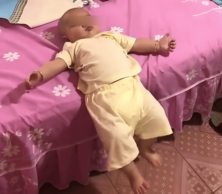 宝宝摔下床后,别急着立刻扶起来,了解＂黄金十秒＂很重要