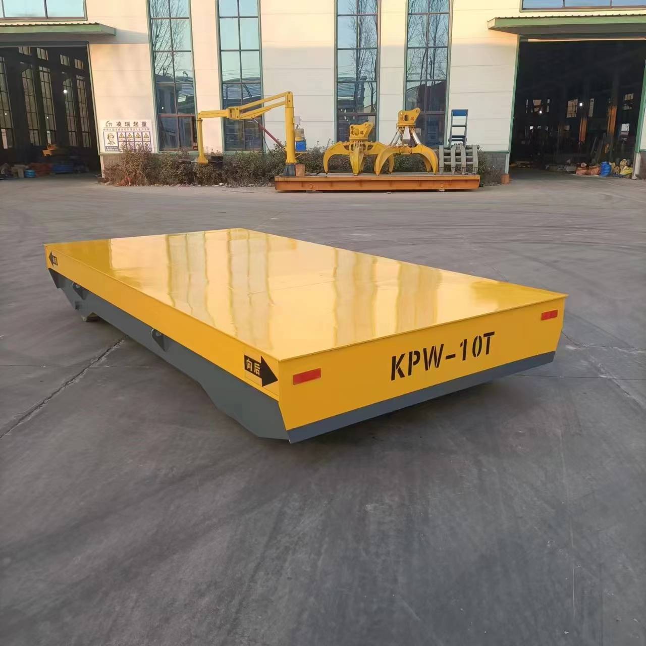 蓄电池电动平车选山东齐重重工,专业制造电动平板车,助力工业高效运输