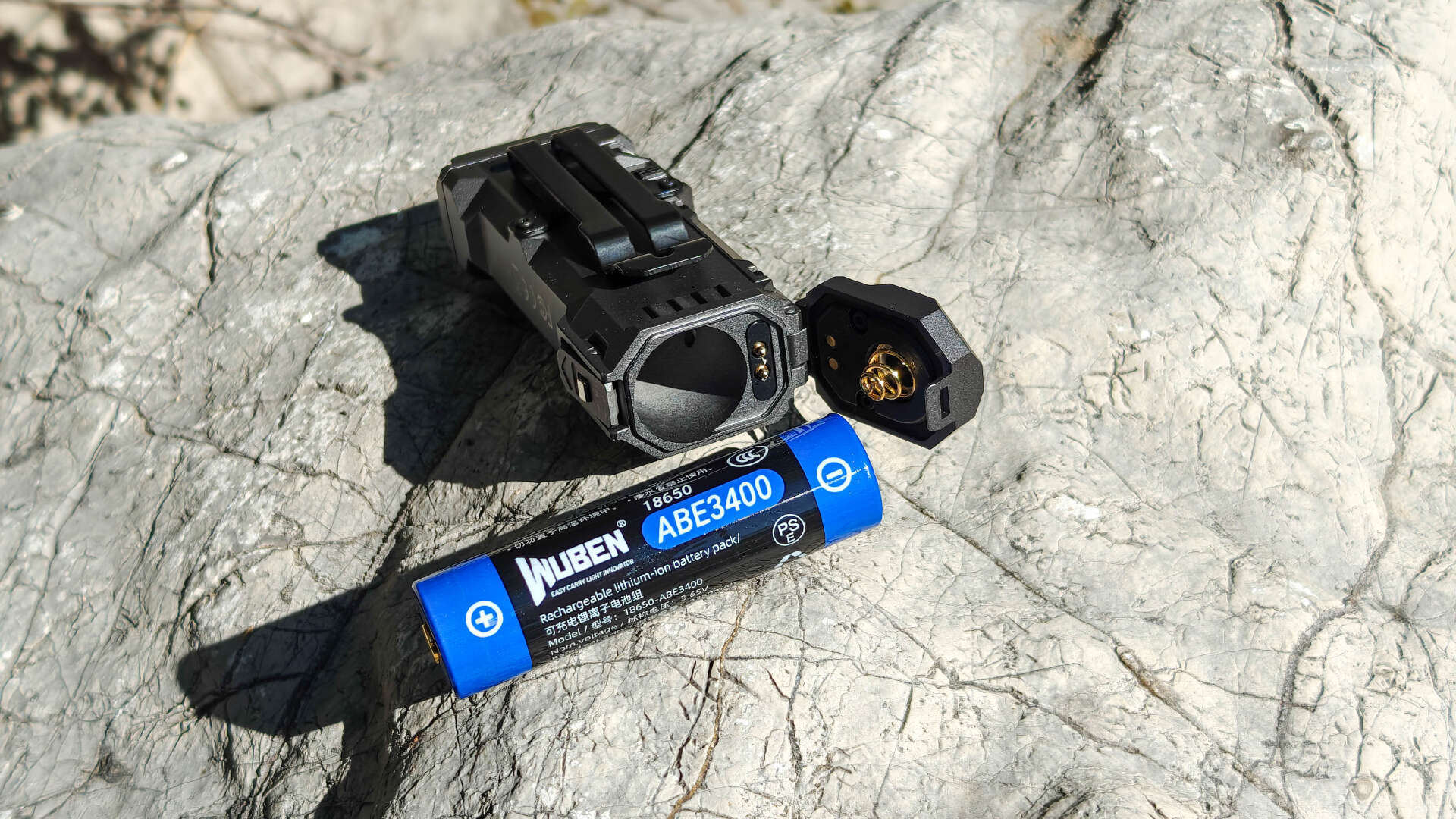 颇多乐趣的EDC多功能手电,有这一个就够了!务本X4硬朗手电体验