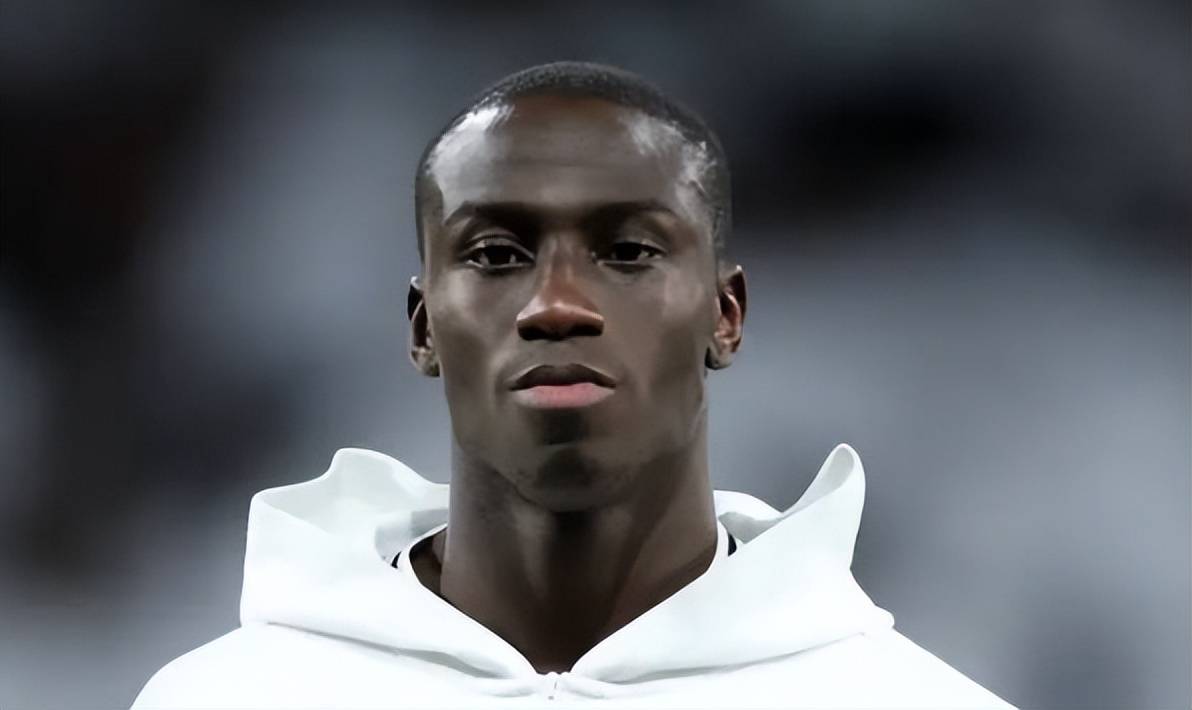 功勋悍将伤停6个月!皇马不想等了,或痛下杀手直接解约,太无情