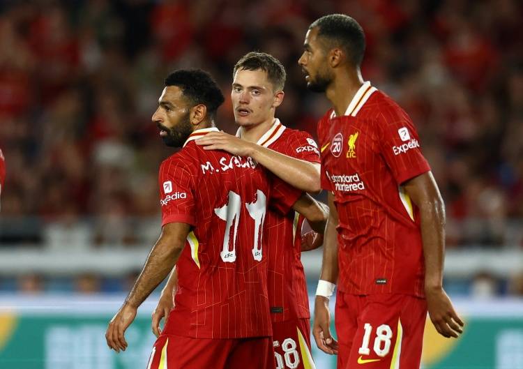 三场定生死!利物浦若全败,斯洛特恐成赛季首位下课主帅!