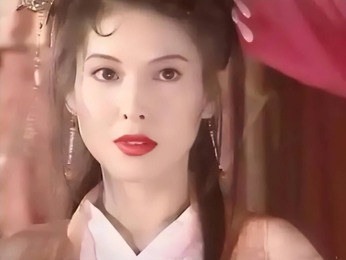 李婉华:早年演绎巅峰,情断吴镇宇,何家劲,后嫁豪门享福