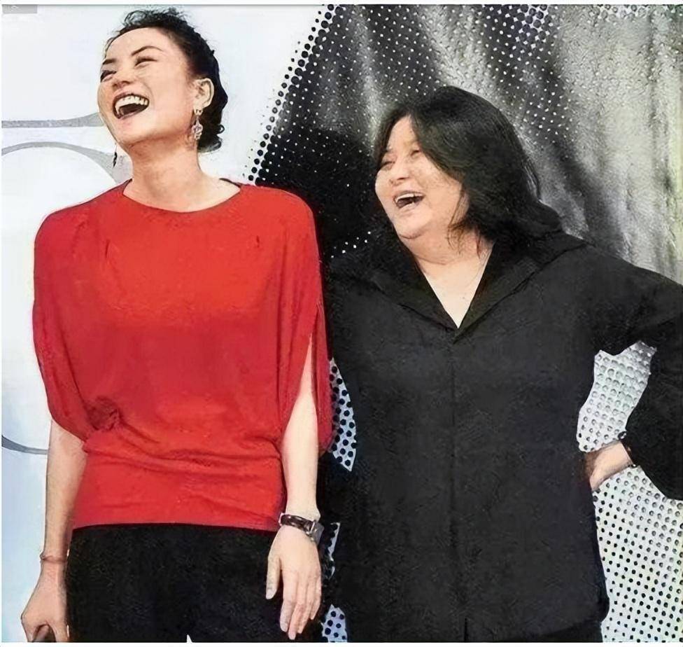 邱黎宽一手捧红那英和王菲,收养陈宝莲的儿子