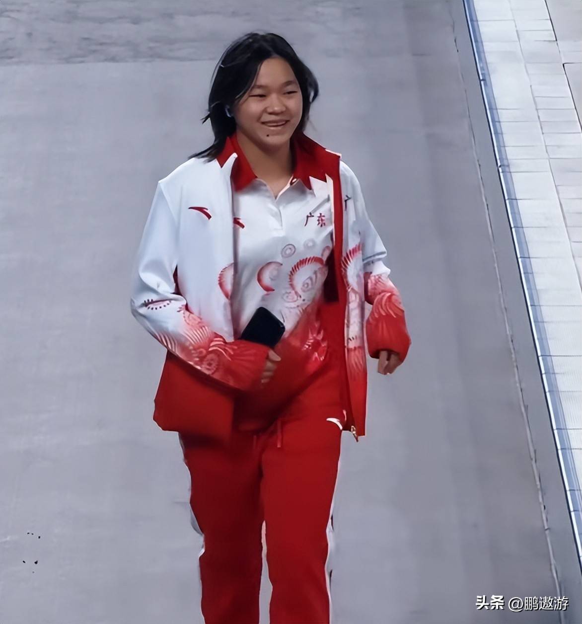 全红婵首秀夺冠,三跳总分235.86,退出单人项目,全力备战奥运